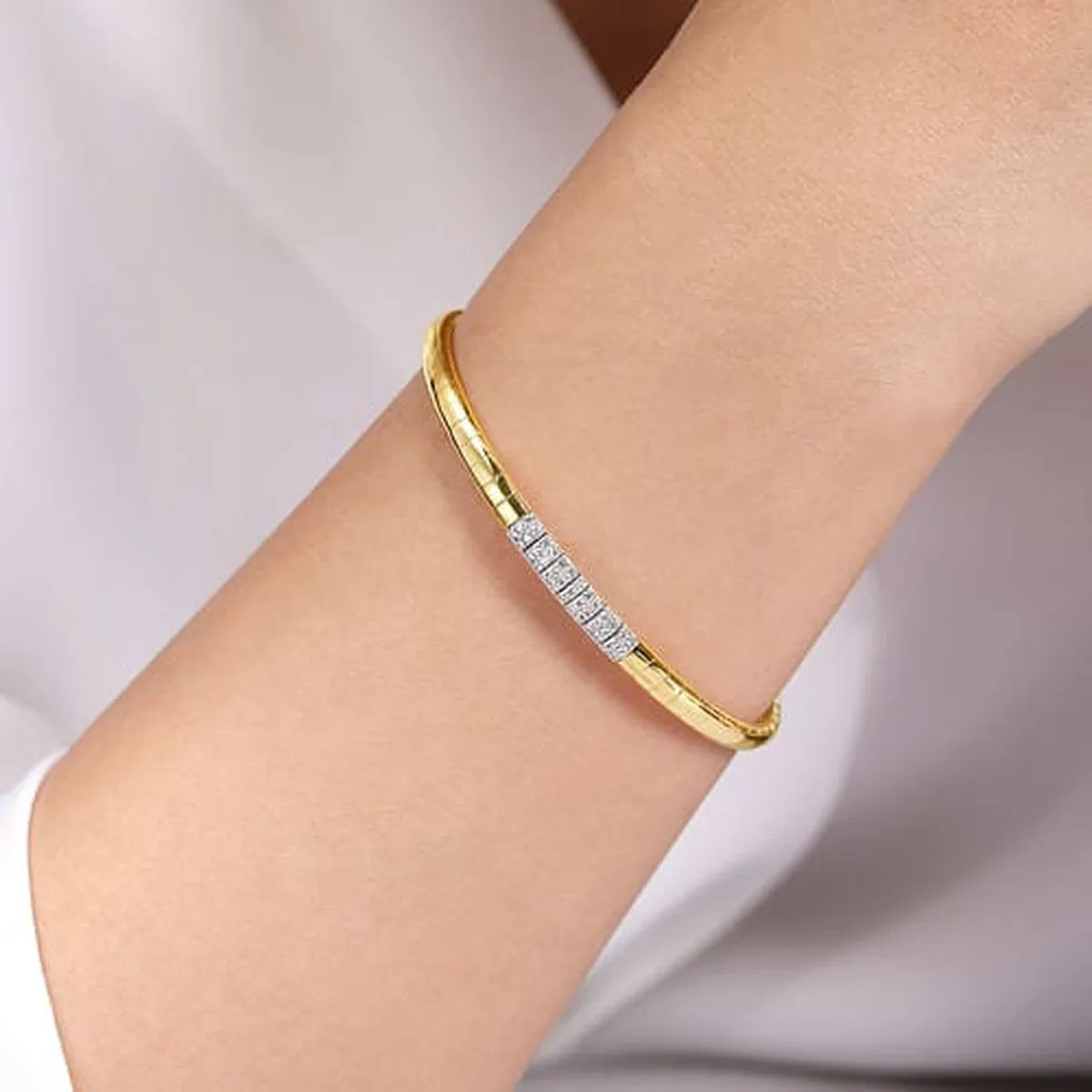 14K Yellow Gold Cuff Bracelet with Pavé Diamond Bar - BG4378