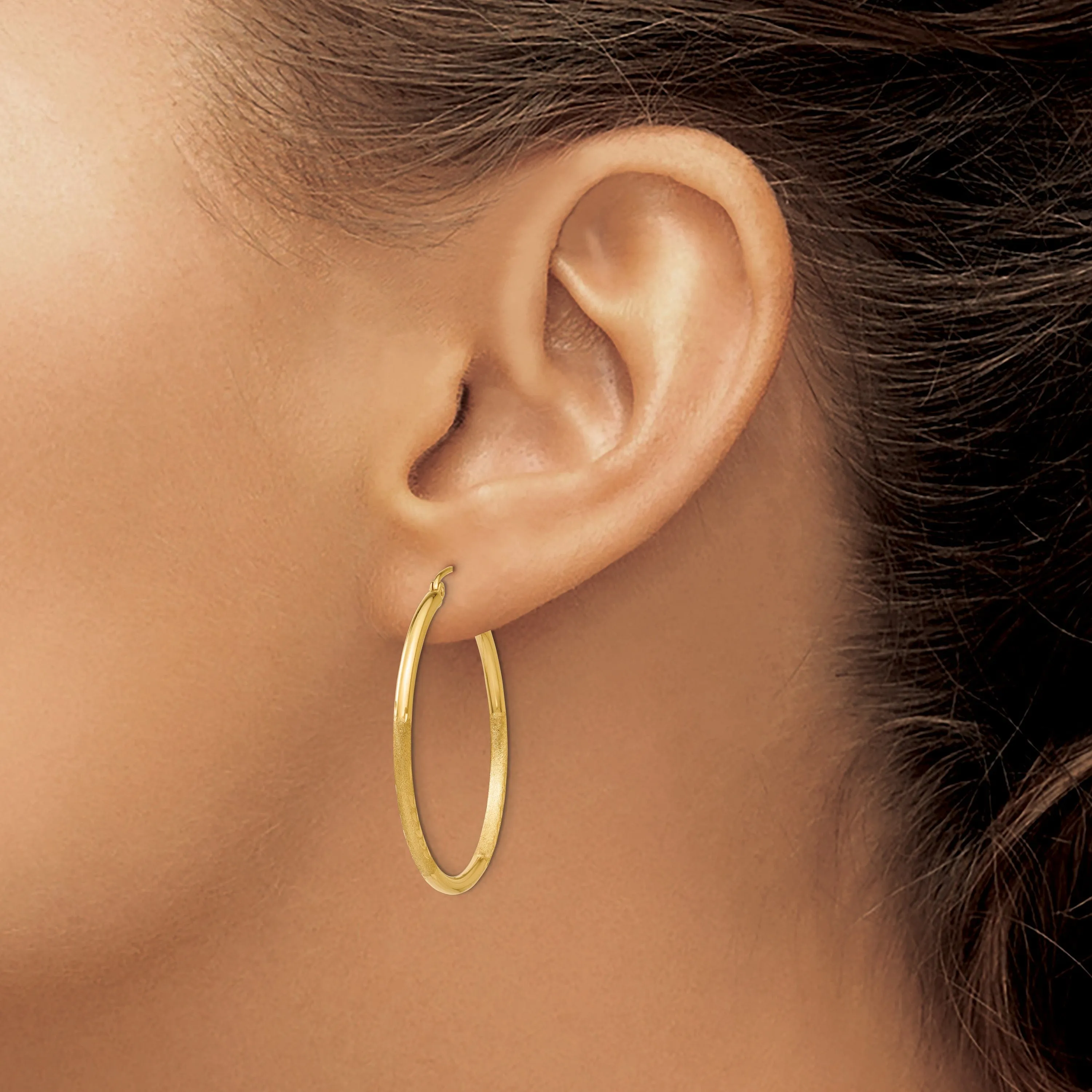 14k Yellow Gold Satin D.C 2MM Round Tube Earrings