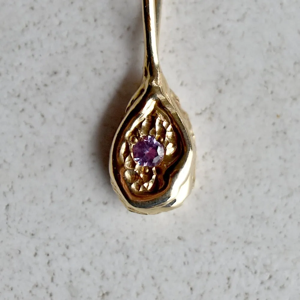 14ky 'Spoon' Nugget Necklace with Lilac Sapphire