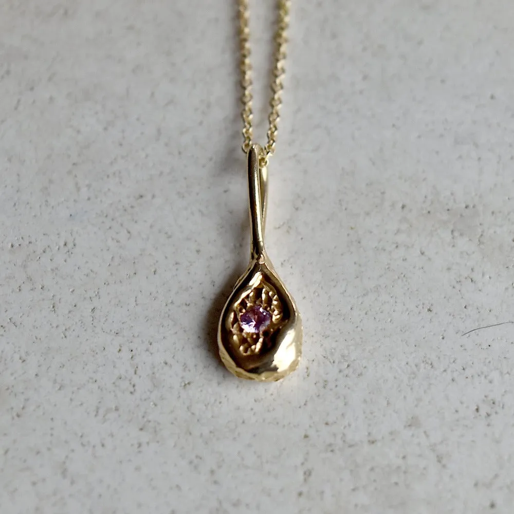 14ky 'Spoon' Nugget Necklace with Lilac Sapphire