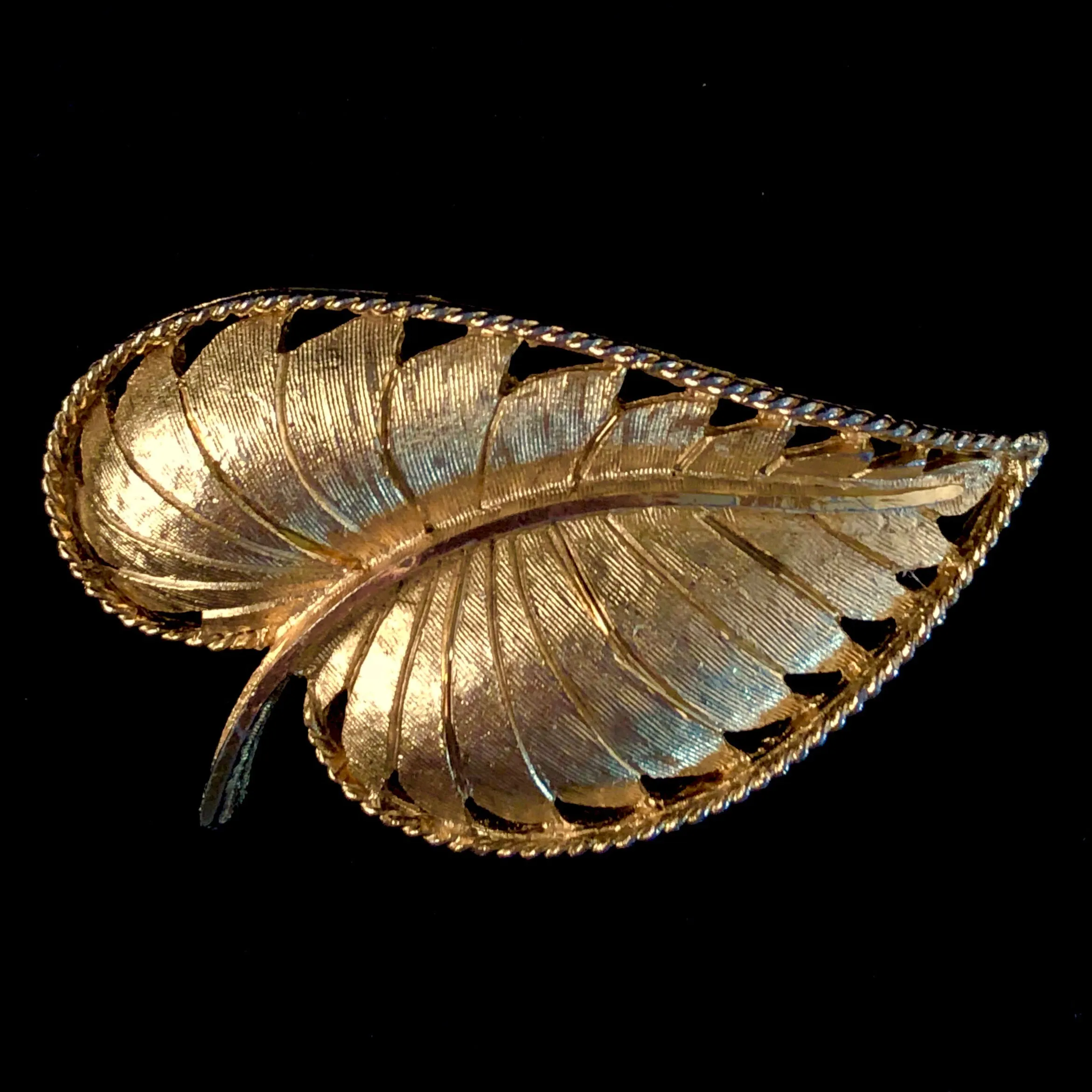 1960s BSK Gold-Tone Leaf Brooch