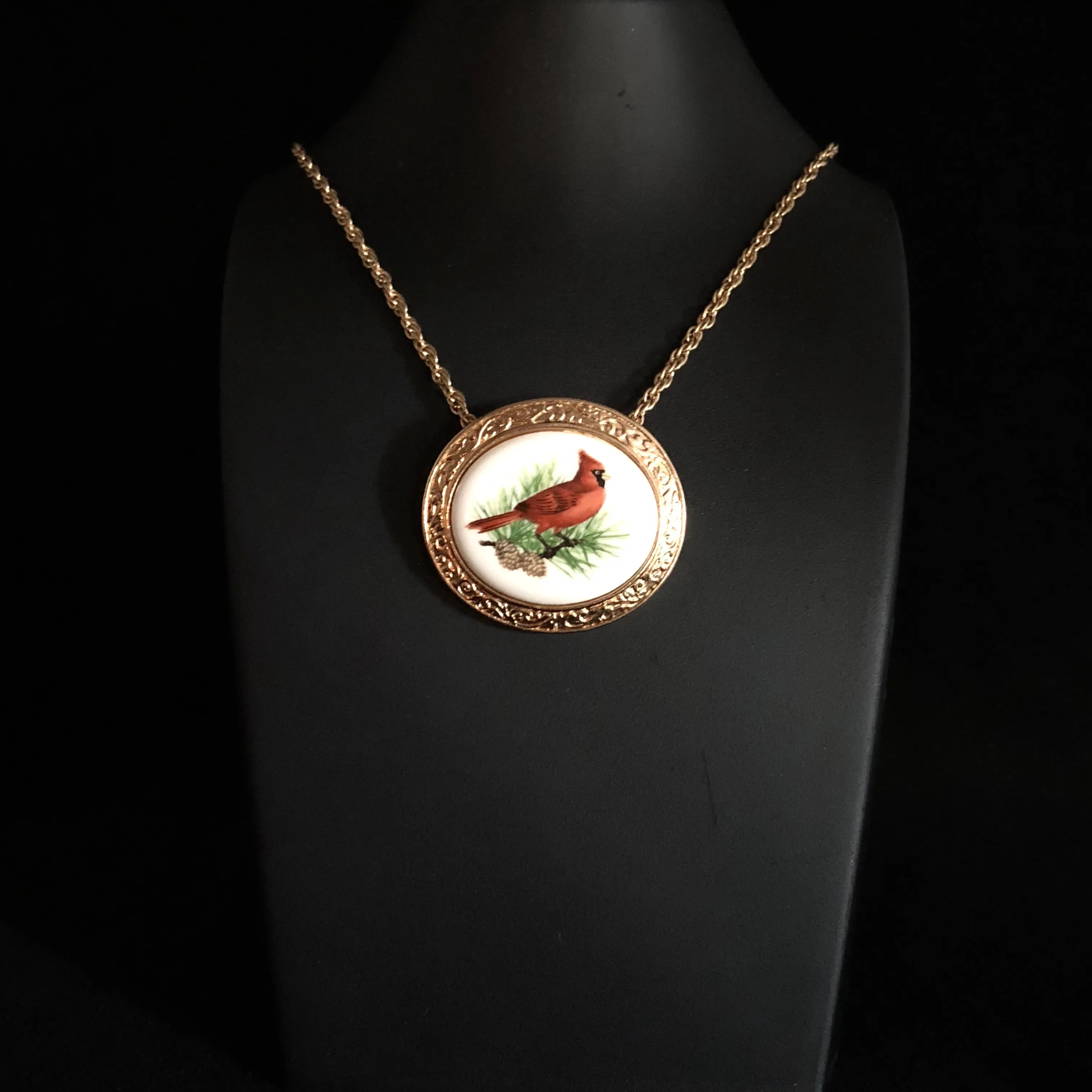 1982 Avon Birds of Nature Necklace/Brooch, Winter