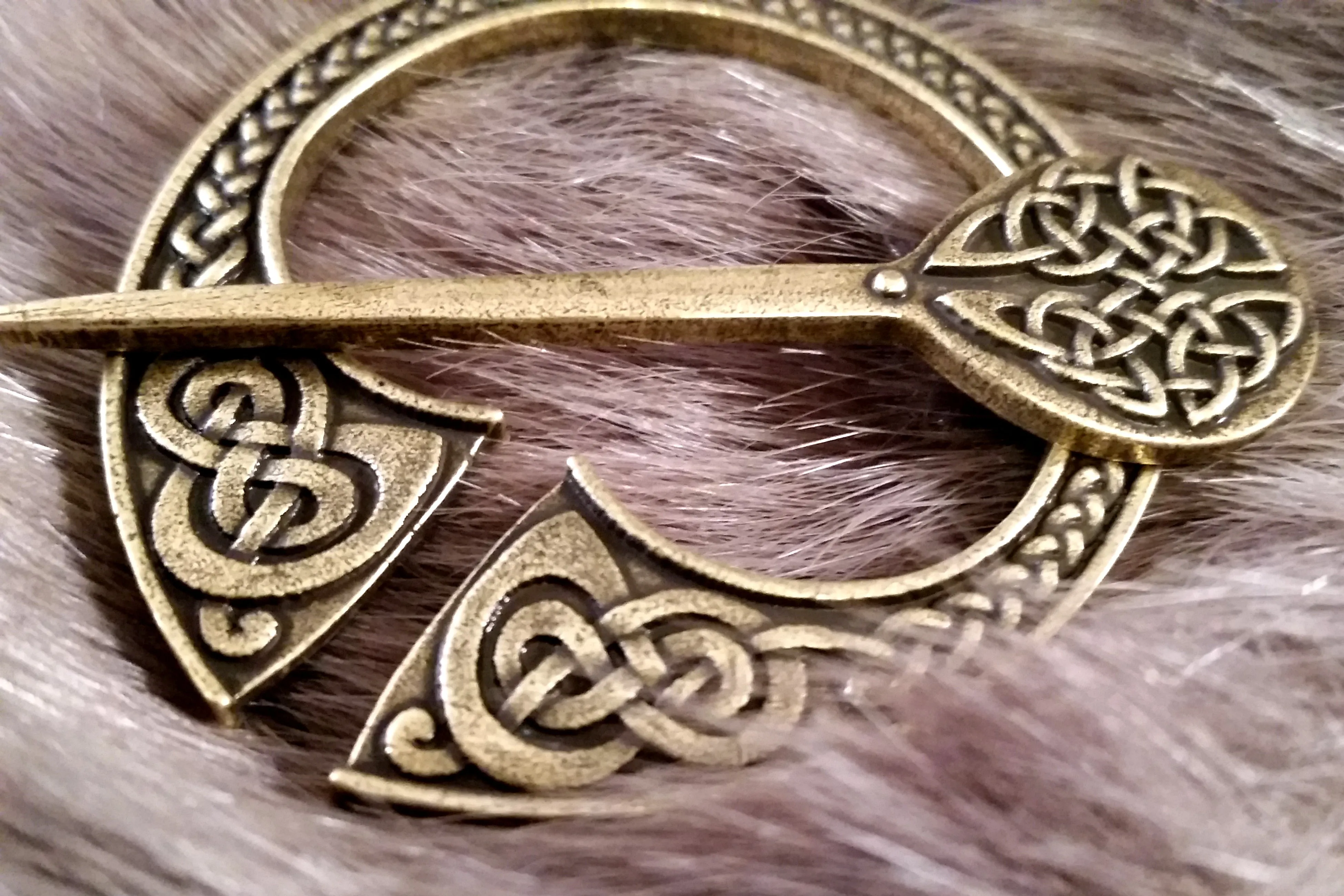 Celtic Cloak Pin Brooch Bronze Penannular Viking Style