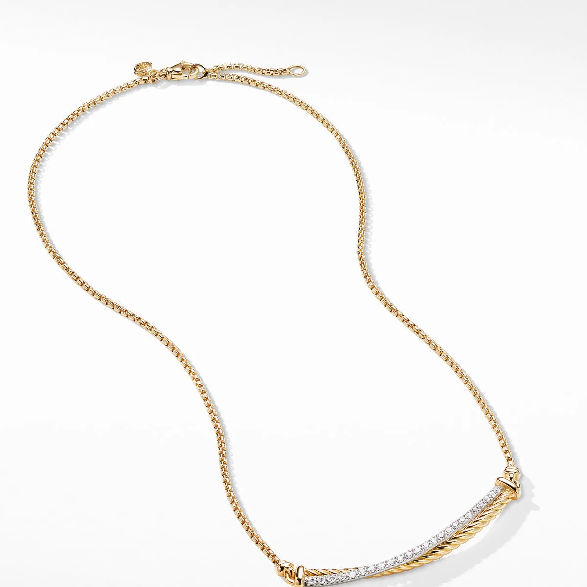 Crossover Bar Necklace in 18K Gold with Diamonds