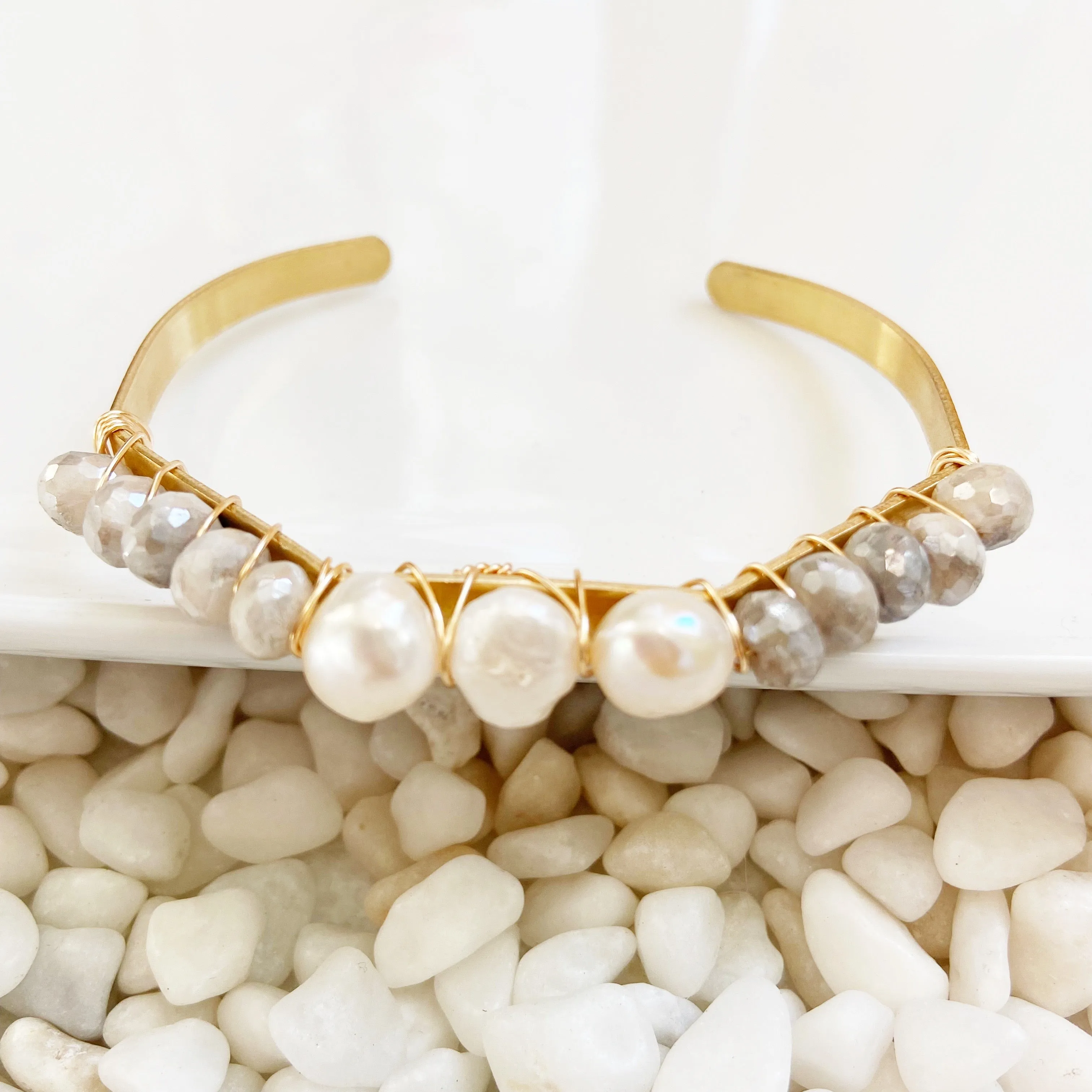 Discover - Pearl and mystic moonstone brass cuff