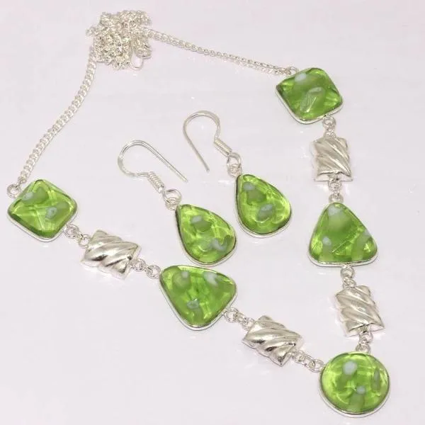 Handmade Green Fancy Glass Stones Silver Plated Necklace & Earring Set