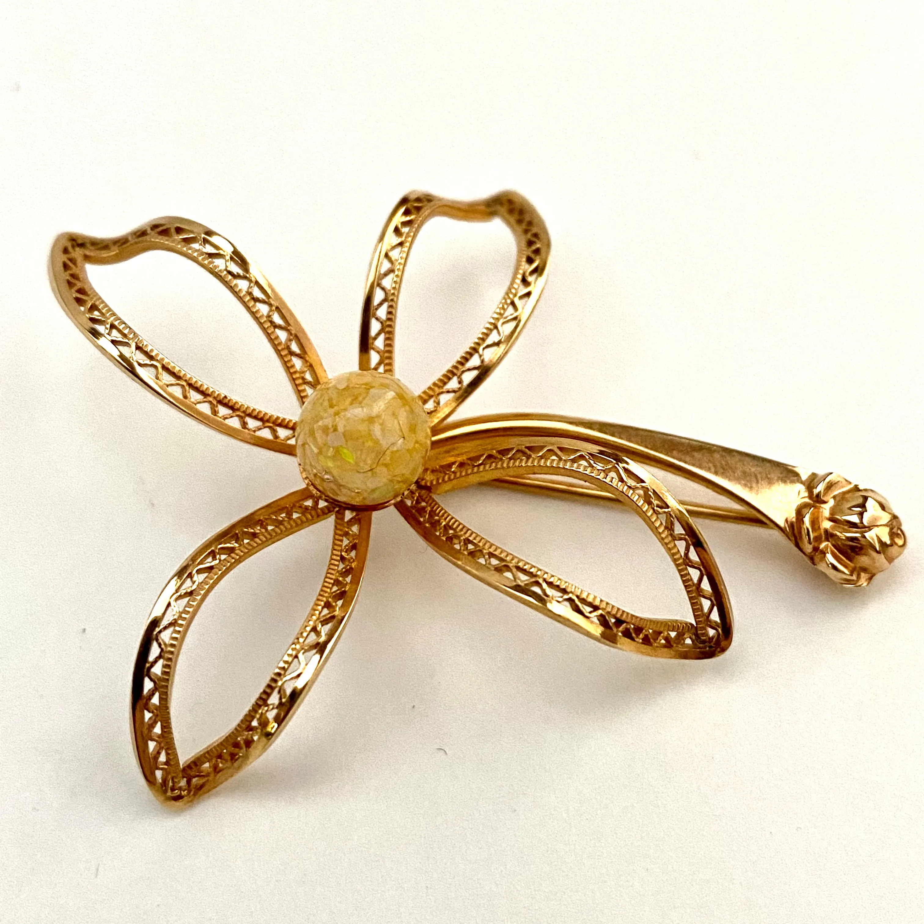 Late 80s/ Early 90s 12K Gold Filled Flower Brooch