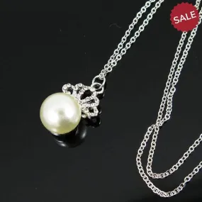 Round Pearl (Faux) & Rhinestones Silver Tone Necklace 18"