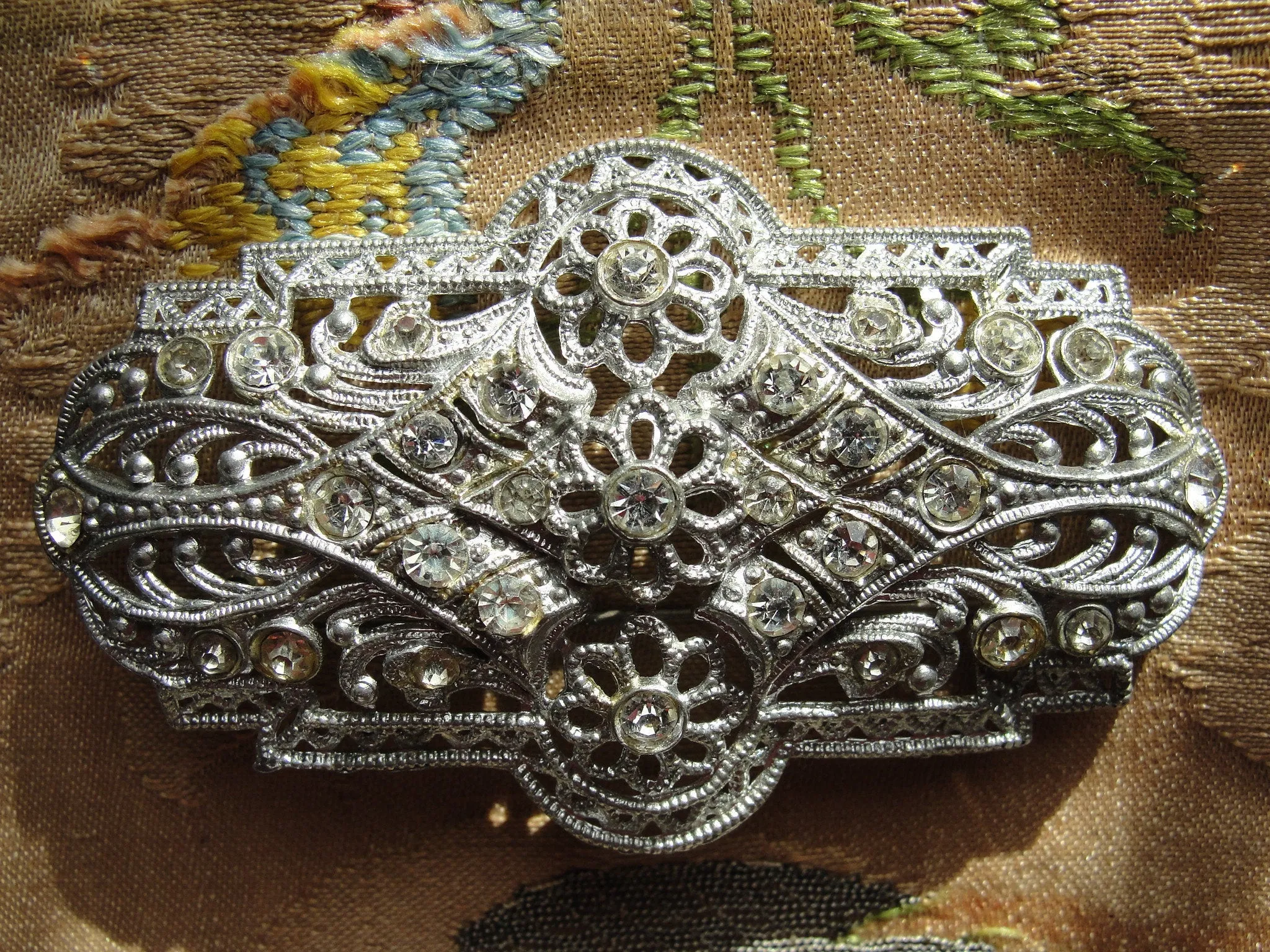 STUNNING Art Deco Filigree Large Brooch,Lace Like Openwork Pin,Bridal Jewelry,1920s Brooch,Glittering Paste Stones,Gatsby Flapper Era Pin