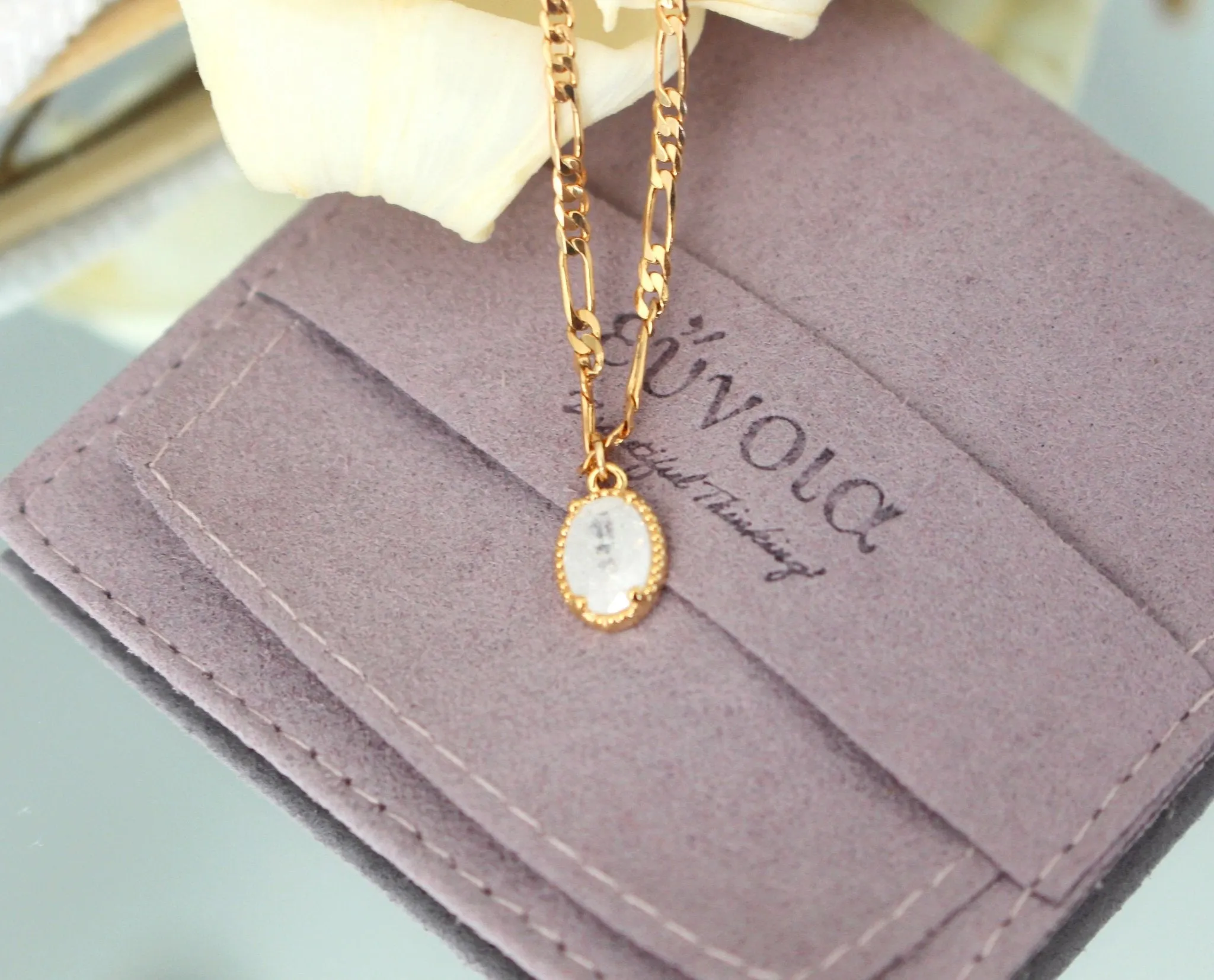 Sylvie Double Gold Plated Link Chain Necklace w. Oval Gem Pendant | Vintage Inspired