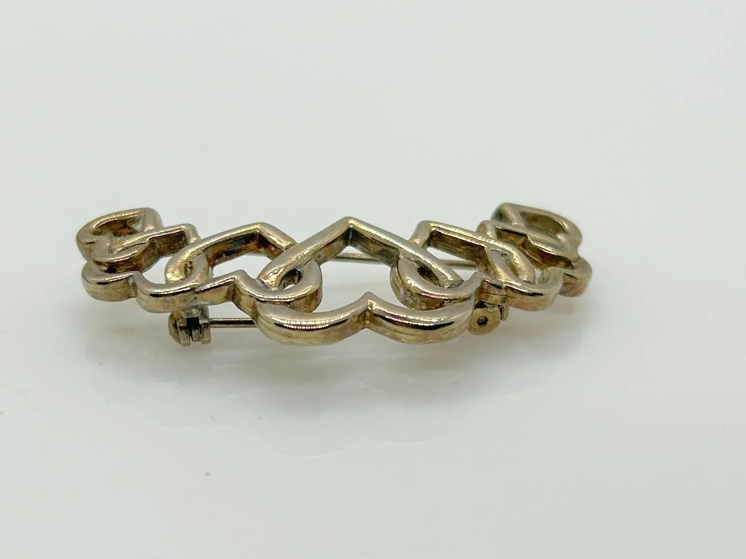 Unusual Vintage Entwined Open Hearts Silver Tone Brooch