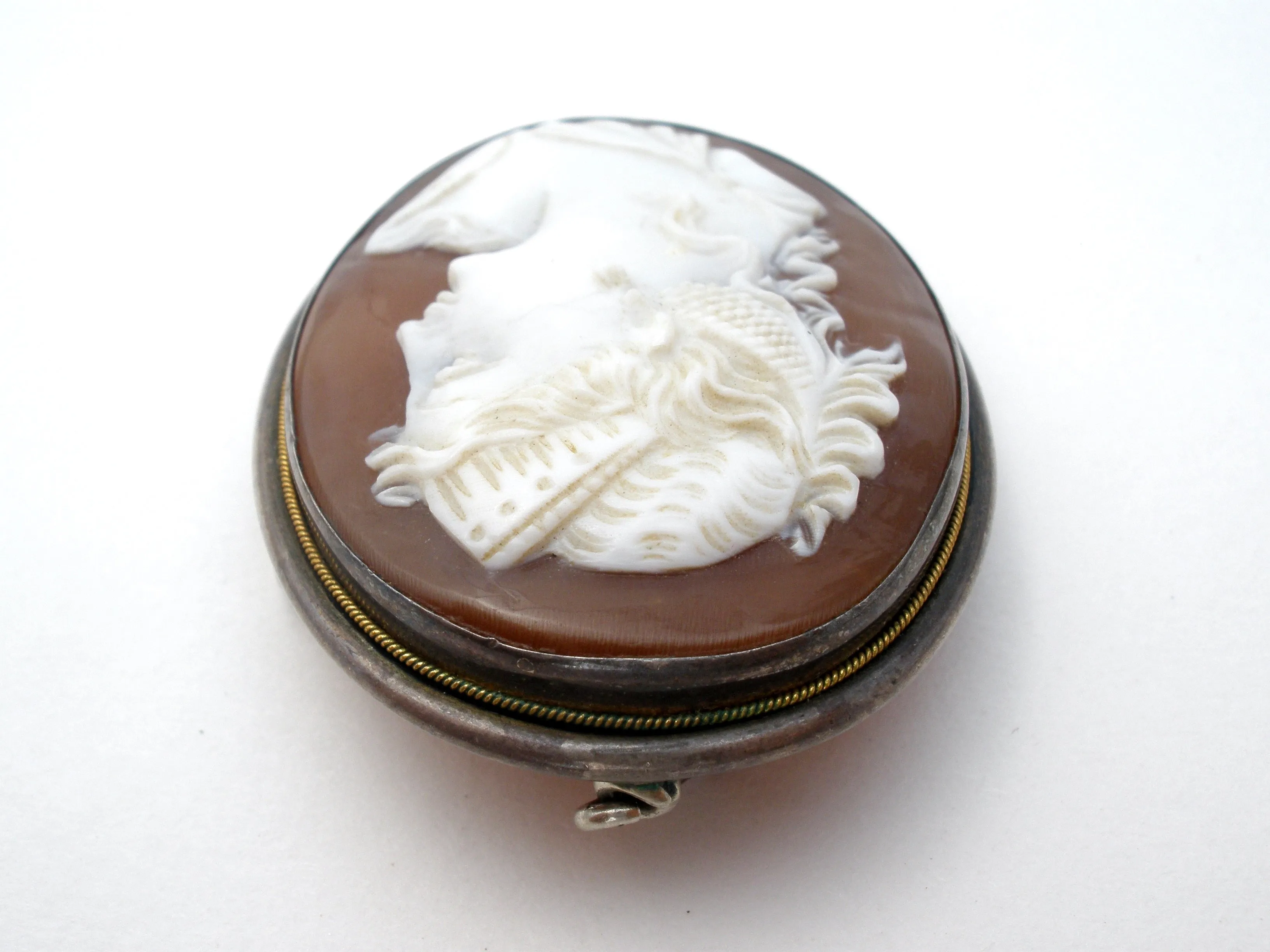 Victorian Hand Carved Cameo Pendant Brooch