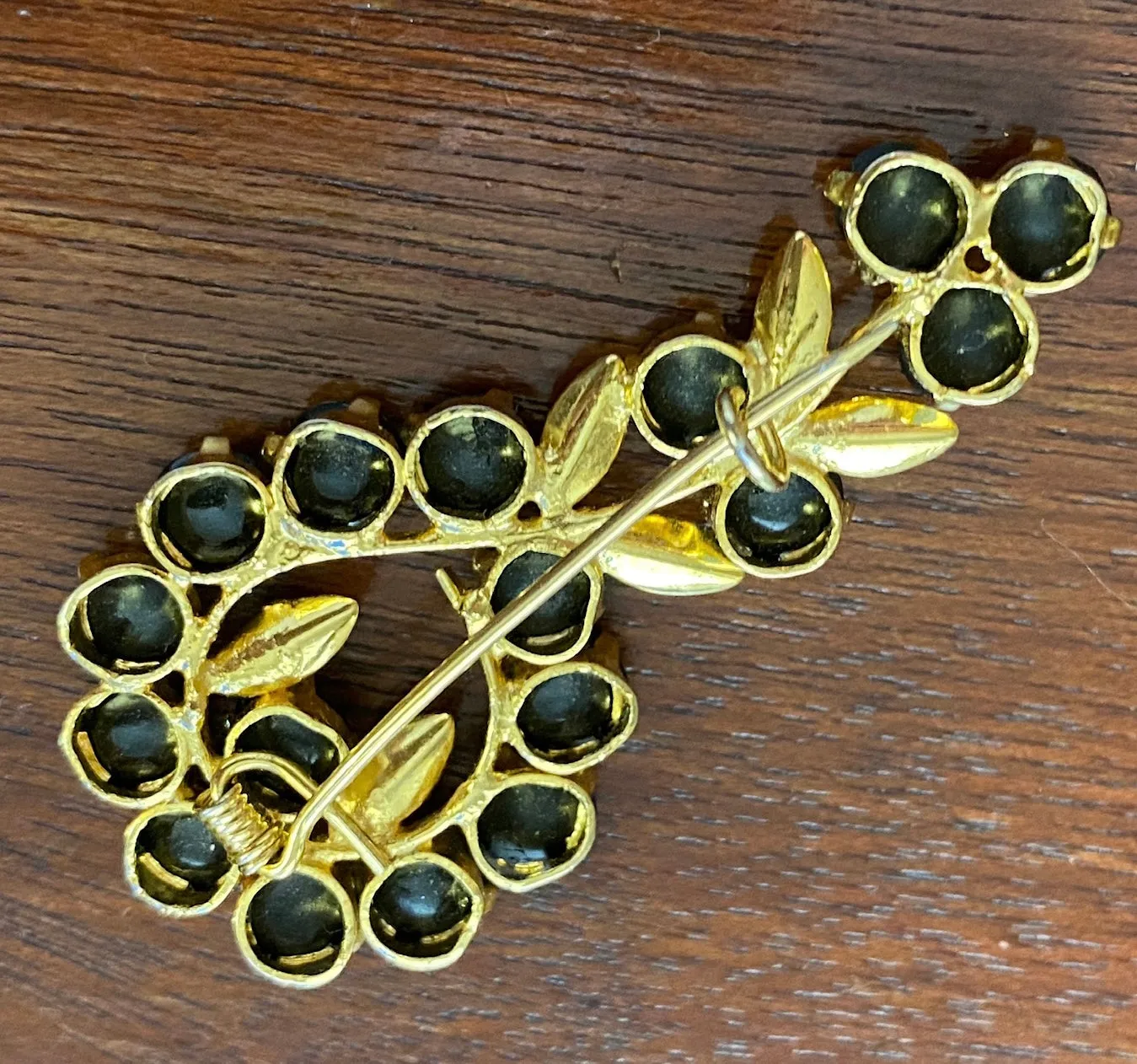 Vintage Gold Tone Black Stone Flower Leaf Brooch Pin