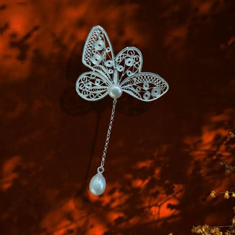 Vintage Plain Silver Filigree Butterfly Brooch/Pendant with Natural Freshwater Pearls