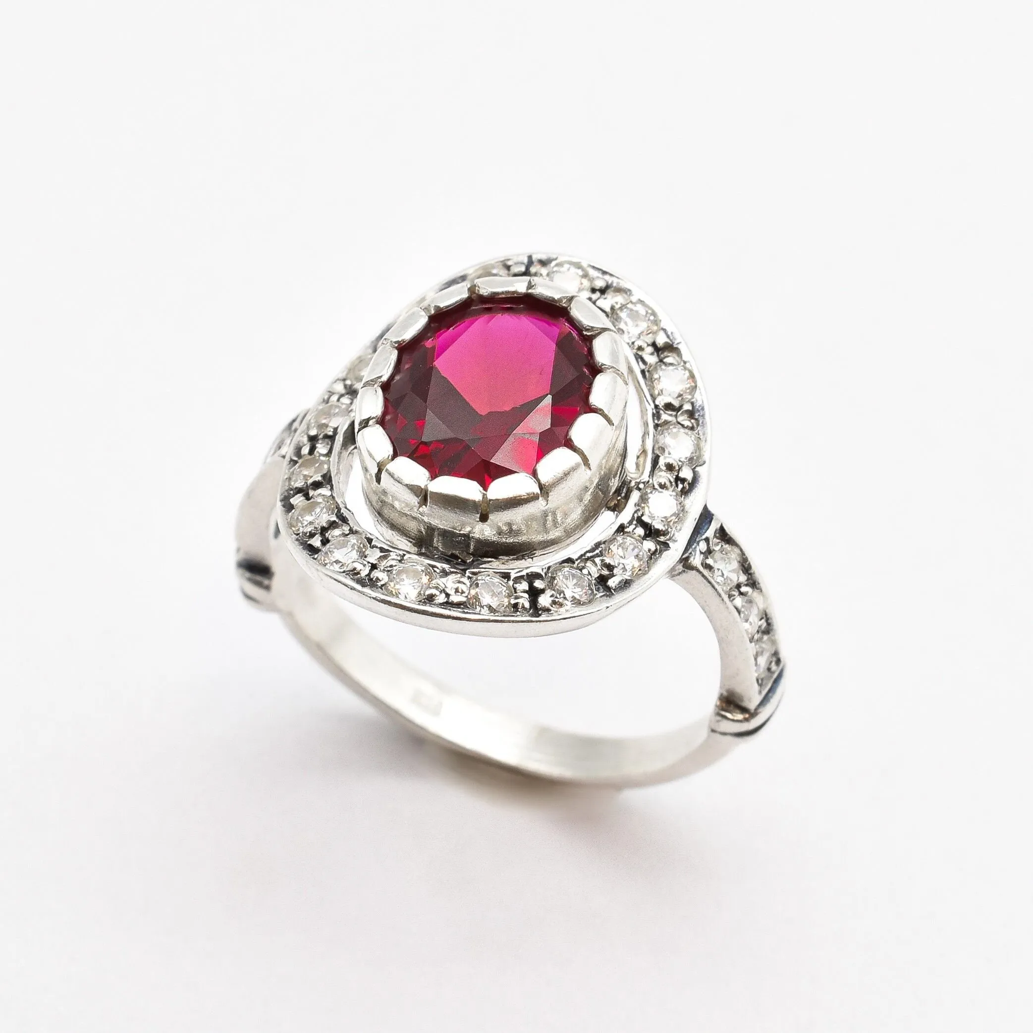 Vintage Ruby Ring - Red Ova Ring - Classic Ruby Ring